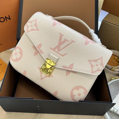 L032 Shoulder bag
