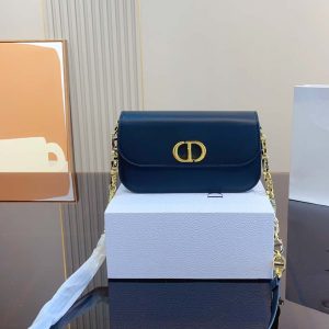 D003 Shoulder bag