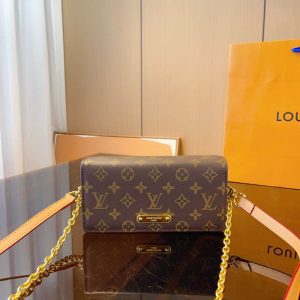 L568110 Shoulder bag