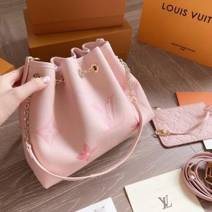 L770024 bucket bag