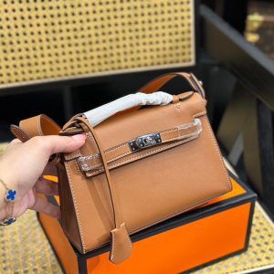 H00126 Shoulder bag