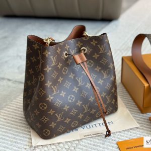 L9845667 handbag