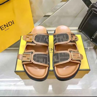 N 556287 shoes