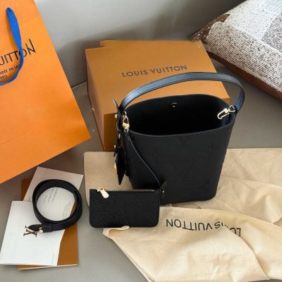 L 2025050701 handbag