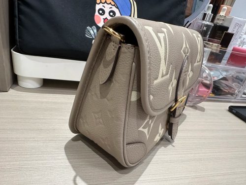 L12574166 Shoulder bag photo review