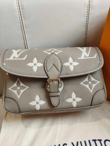 L12574166 Shoulder bag photo review