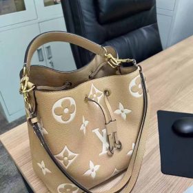 L003 Bucket Bag photo review