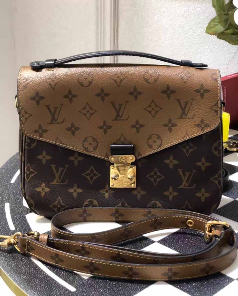L1164 Shoulder Bags photo review