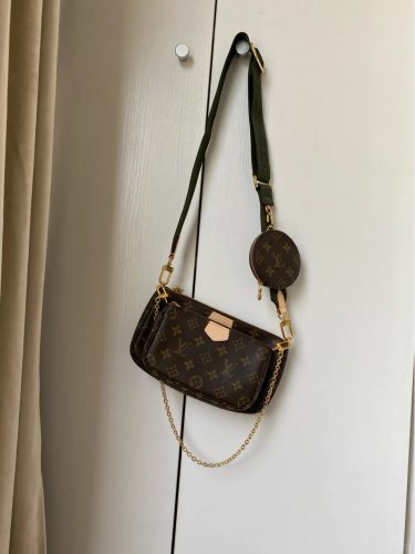 L01 Multi handbag photo review