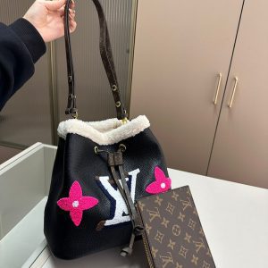 L25101900101 handbag
