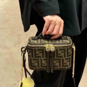26591109 handbag