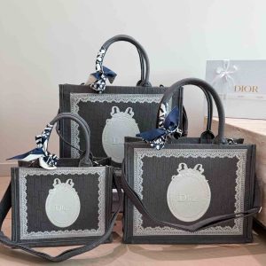 26591054 handbag