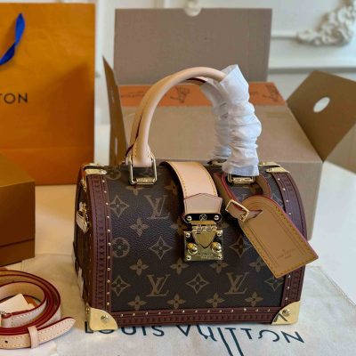 652304 handbag