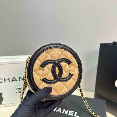 26661535 handbag
