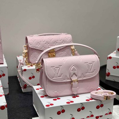 622341 hangbag