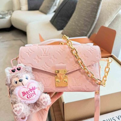 26682335 handbag