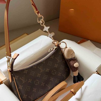 26692339 handbag